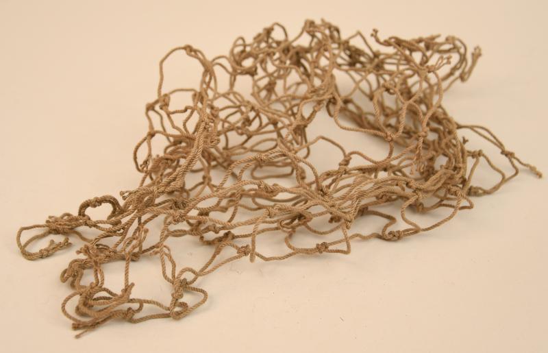 U.S.A. WWII KHAKI AMERICAN M.1 HELMET NET.