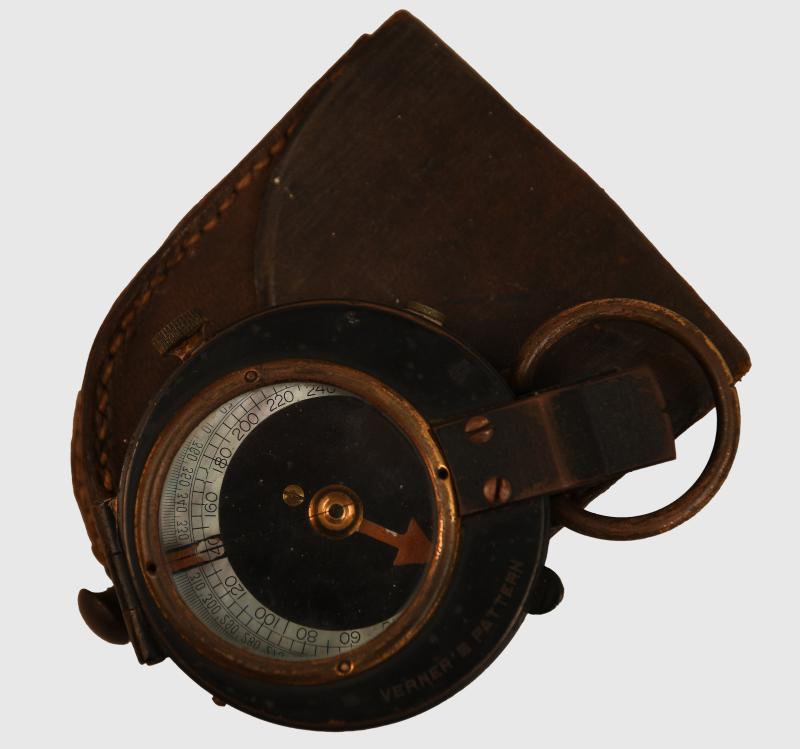 BRITISH WWI PRISMATIC COMPASS DATED.