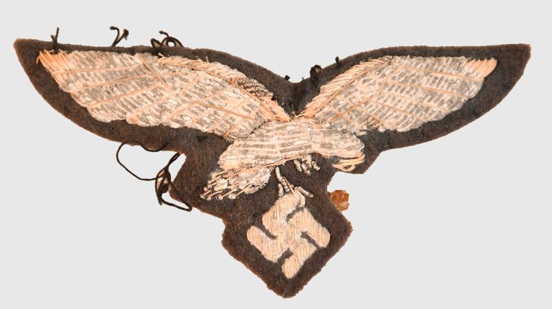 GERMAN WWII LUFTWAFFE OFFICERS BREAST EAGLE, OXIDISED.