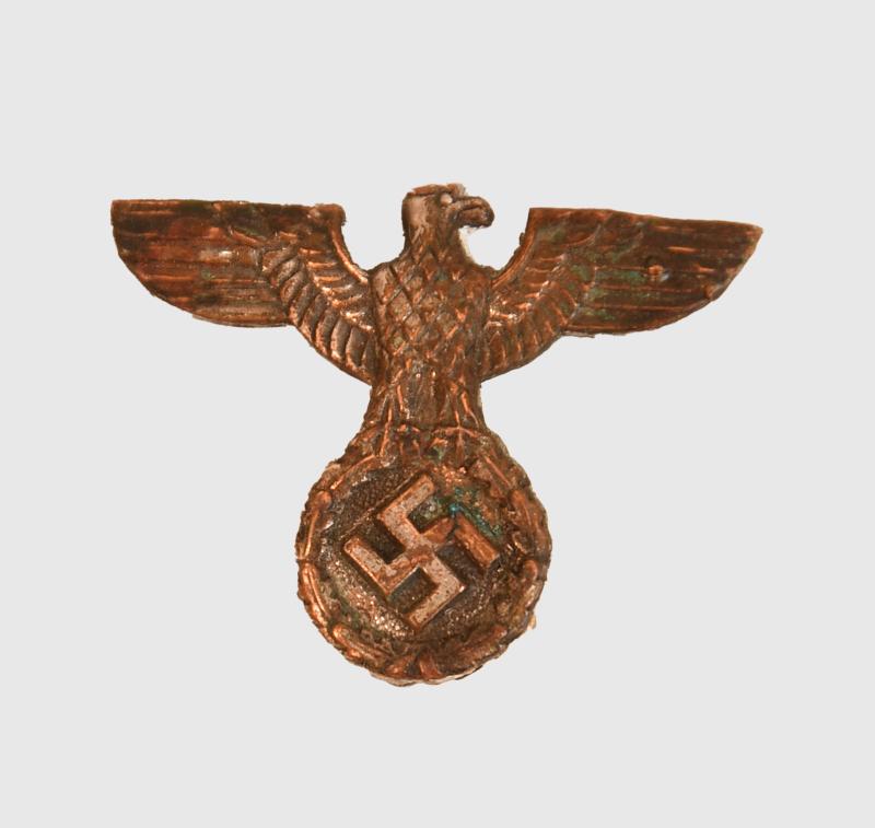 GERMAN WWII EAGLE AND SWASTIKA PIN.