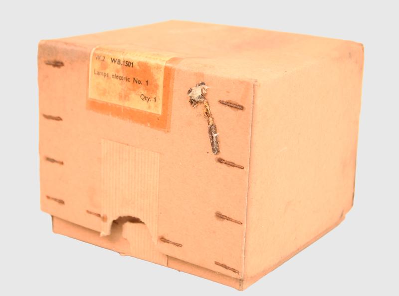 BRITISH WWII BICYCLE OR HAND CARRIED LAMP IN ORIGINAL BOX.
