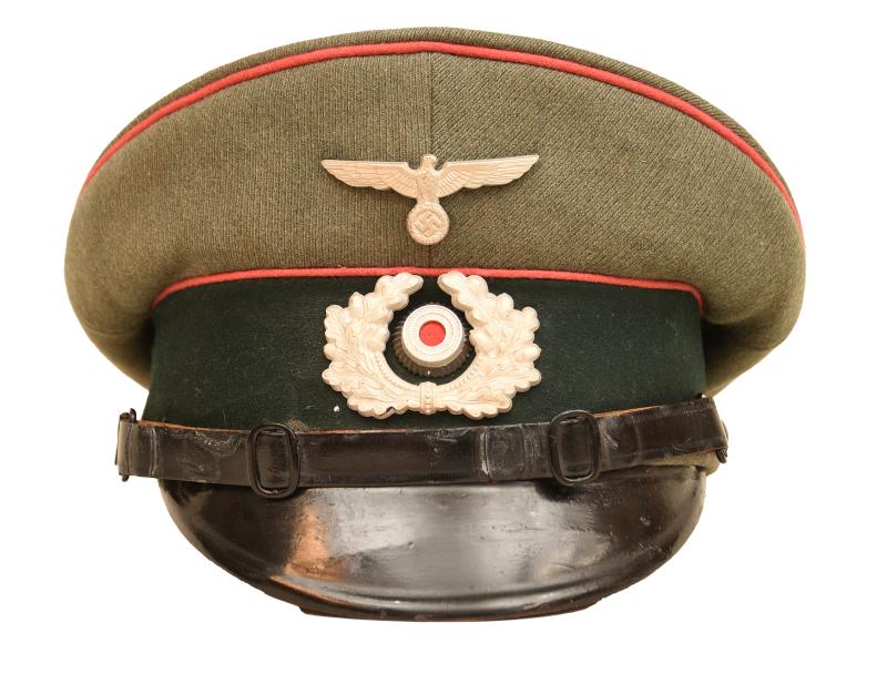 GERMAN WWII ARMY PANZER MANS OR NCO VISOR CAP.