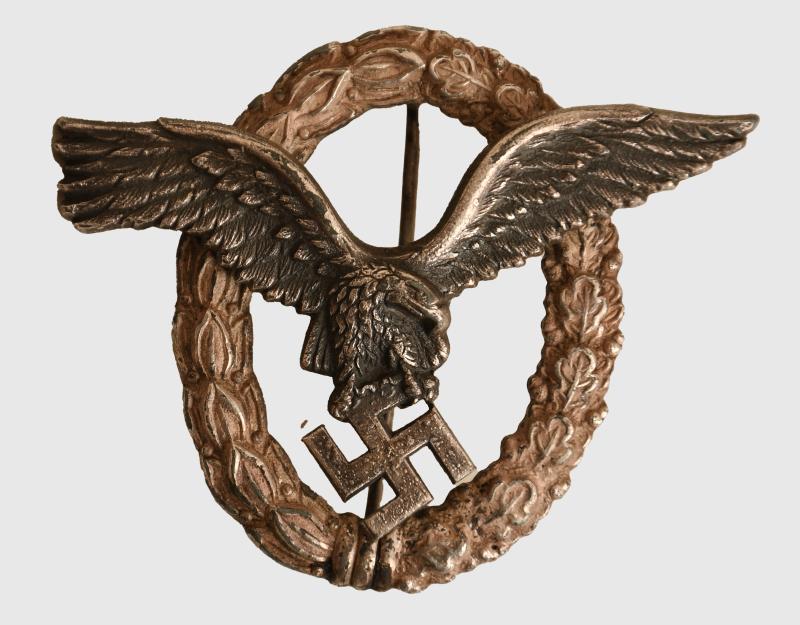 GERMAN WWII LUFTWAFFE PILOTS BADGE.