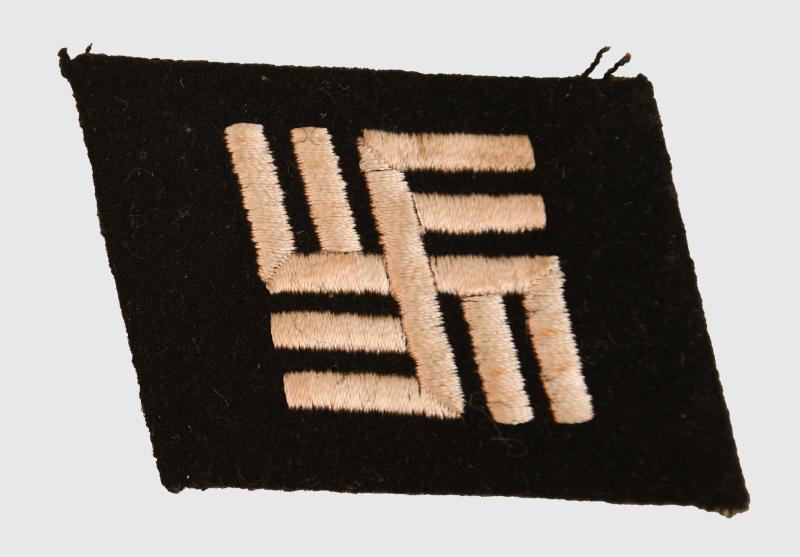 GERMAN WWII SS TEMPORARY CAMP GUARD COLLAR PATCH.
