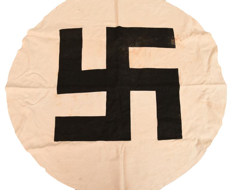 GERMAN WWII SWASTIKA DRAPE CENTRE.