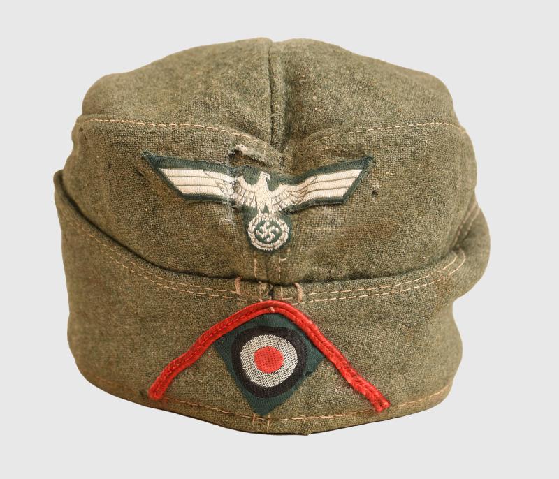 GERMAN WWII M.38 ARMY ARTILLERY MANS OVERSEAS CAP.