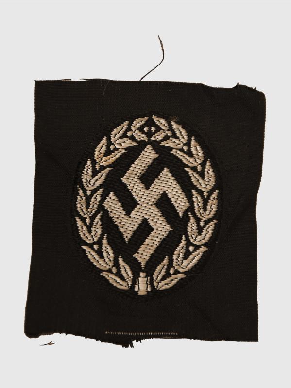 GERMAN WWII UKRANIAN SCHUTZMANNSCHAFT INSIGNIA.