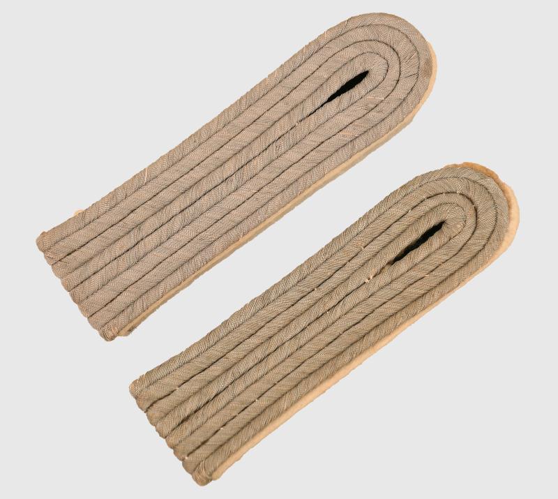 GERMAN WWII ARMY INFANTRY LT SHOULDER BOARDS.