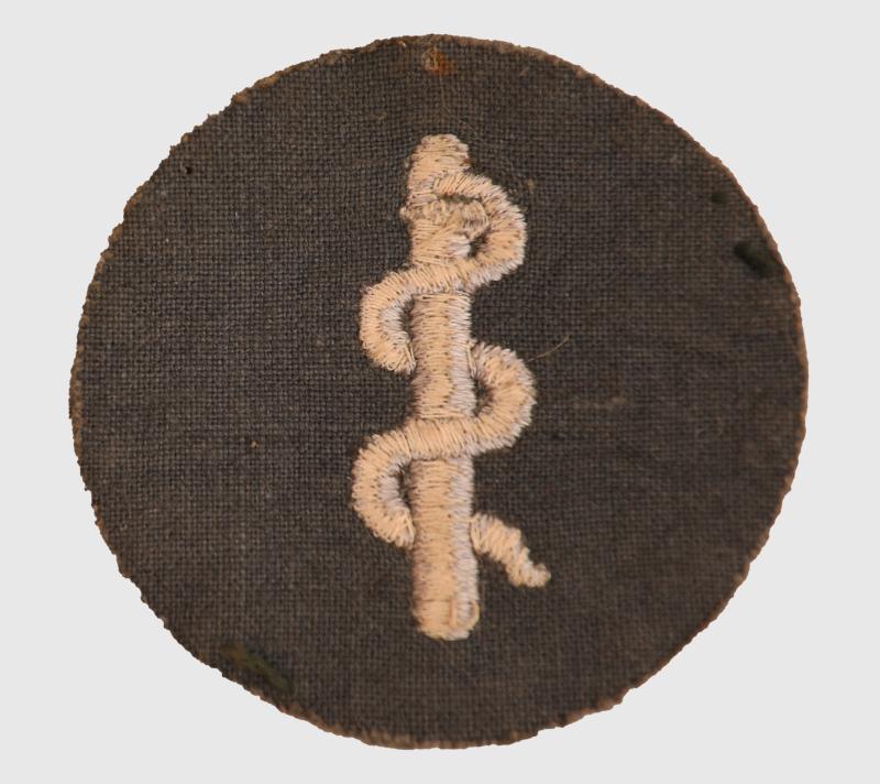 GERMAN WWII LUFTWAFFE MEDICAL TRADE PATCH.