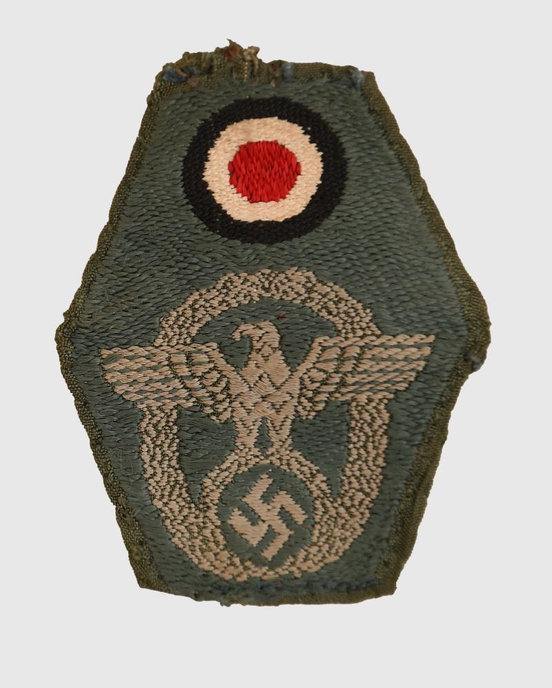 GERMAN WWII POLICE OVERSEAS CAP EAGLE.