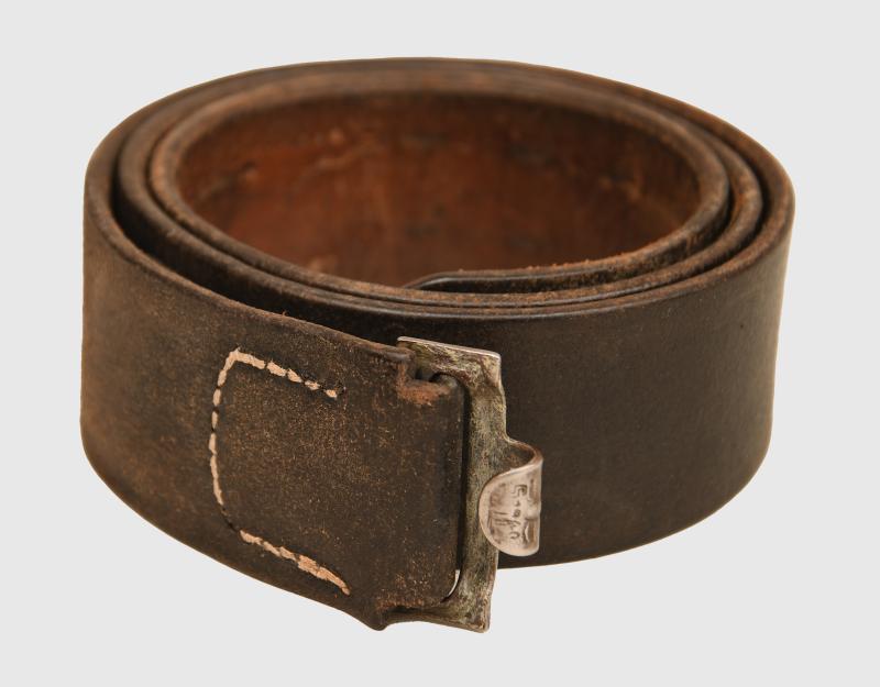 GERMAN WWII KRIEGSMARINE MARKED LEATHER COMBAT BELT.