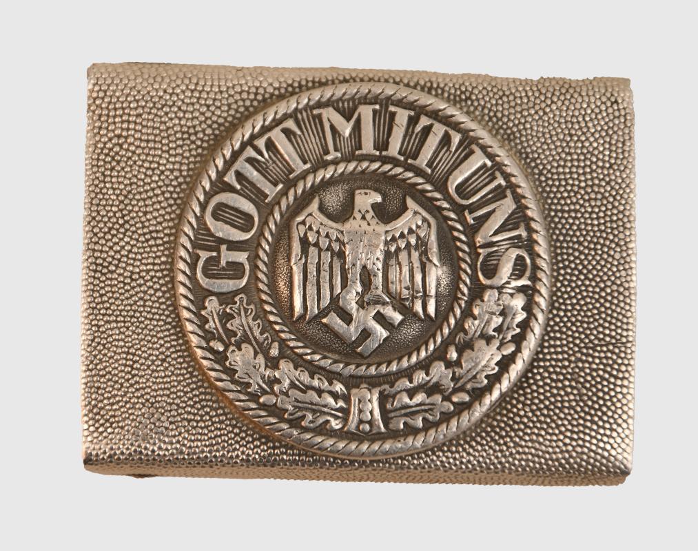 GERMAN WWII ARMY MANS TWO-PIECE BUCKLE.