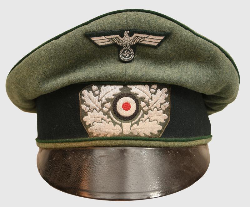 GERMAN WWII ADMINISTRATION CRUSHER CAP.