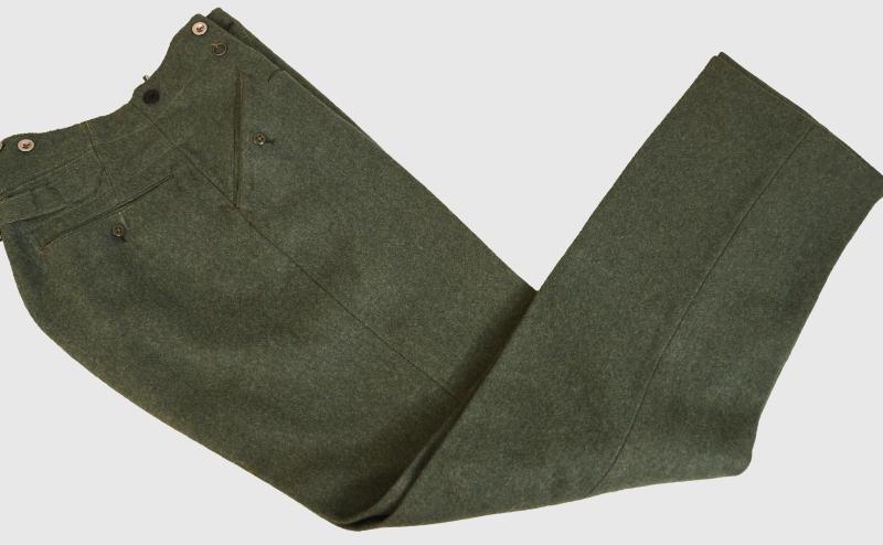 GERMAN WWII ARMY M.36 STRAIGHT LEG TROUSERS.