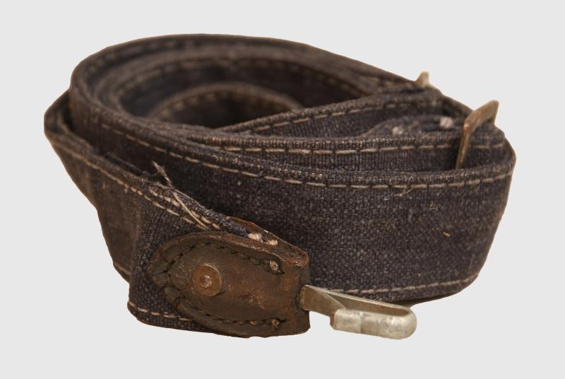 GERMAN WWII LUFTWAFFE BREAD BAG STRAP.