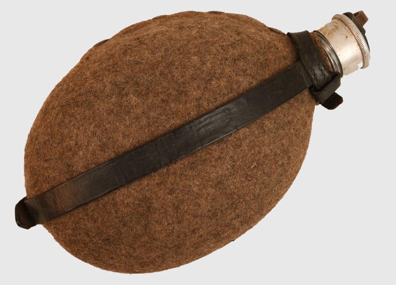 GERMAN WWII WATER BOTTLE WITHOUT CUP.
