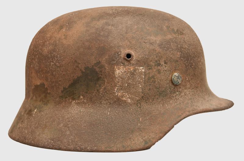 GERMAN WWII DOUBLE DECAL SS HELMET.