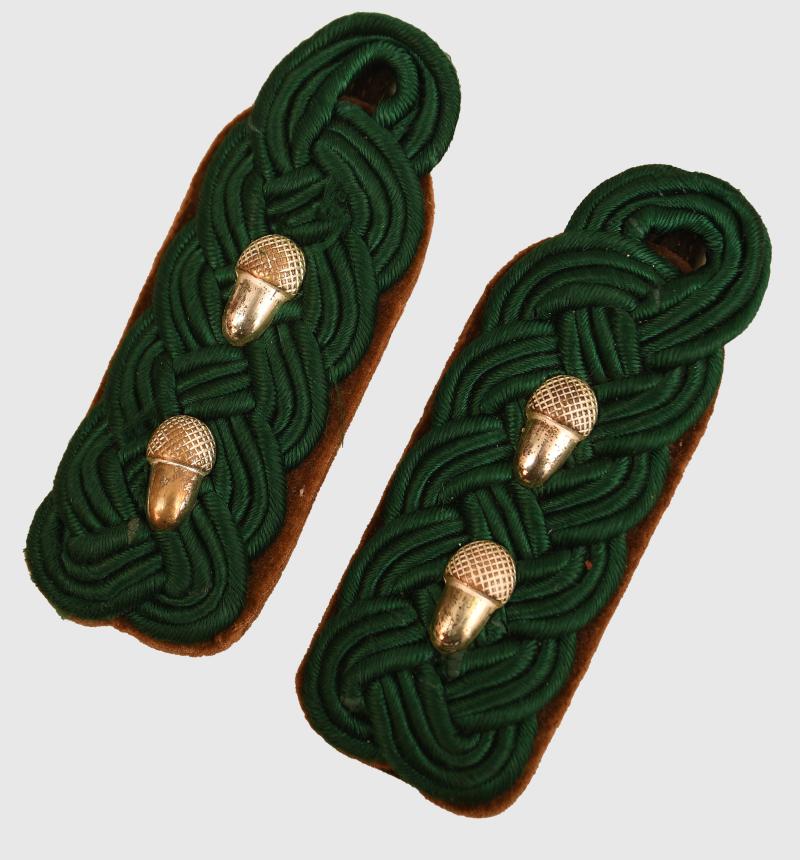 GERMAN WWII PRIVATE FORESTRY SERVICE OFFICIALS SHOULDER BOARDS.