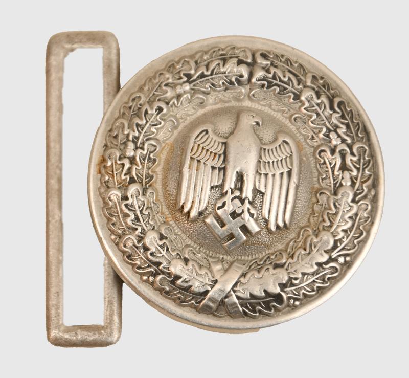 GERMAN WWII ARMY OFFICERS CIRCULAR BUCKLE.