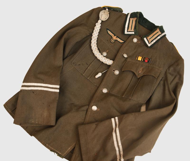 GERMAN/AUSTRIAN WWII TUNIC.