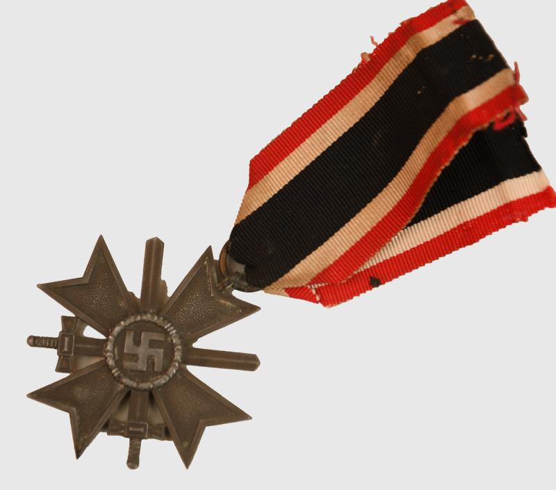 GERMAN WWII WAR SERVICE CROSS 2ND CLASS WITH SWORDS.