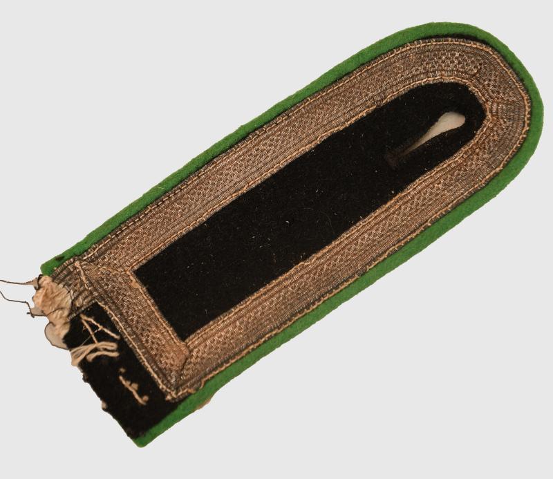 GERMAN WWII WAFFEN SS MOUNTAIN TROOPER SHOULDER BOARD.