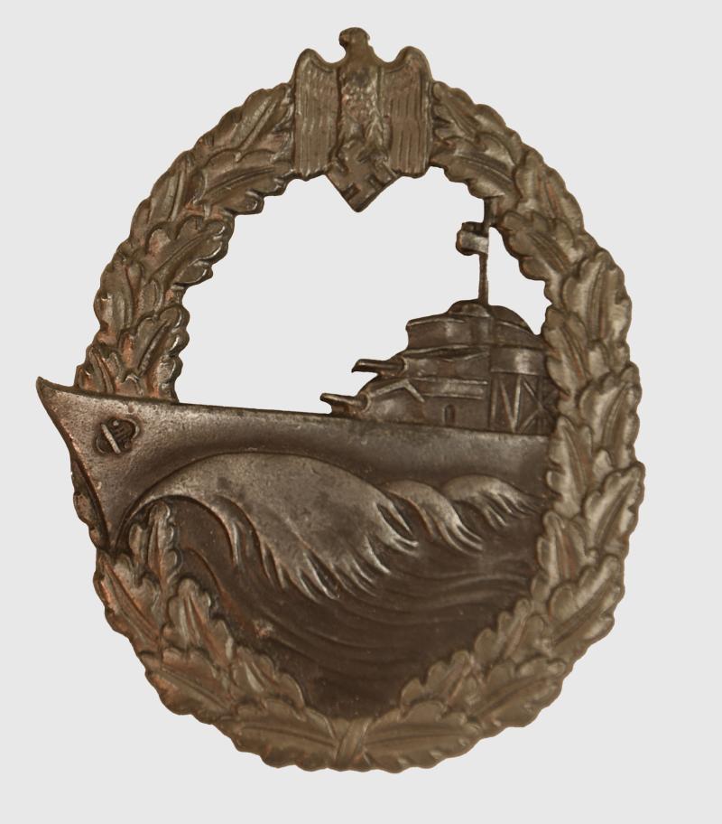 GERMAN WWII KRIEGSMARINE DESTROYER BADGE.