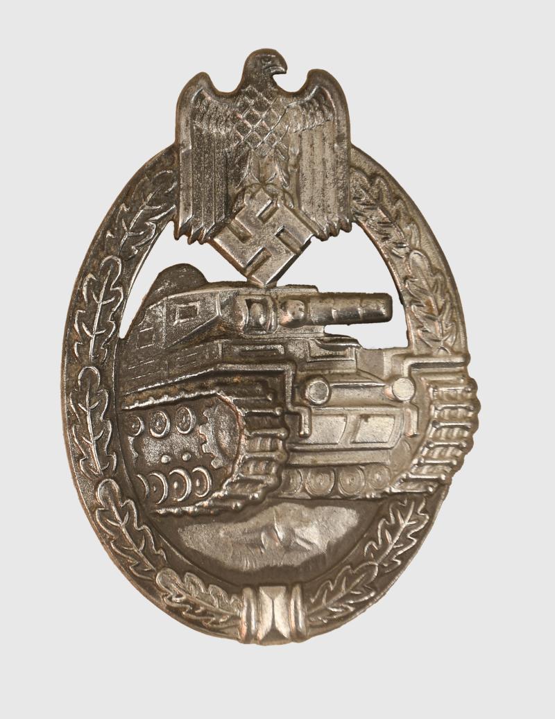 GERMAN WWII PANZER ASSAULT BADGE IN SILVER.