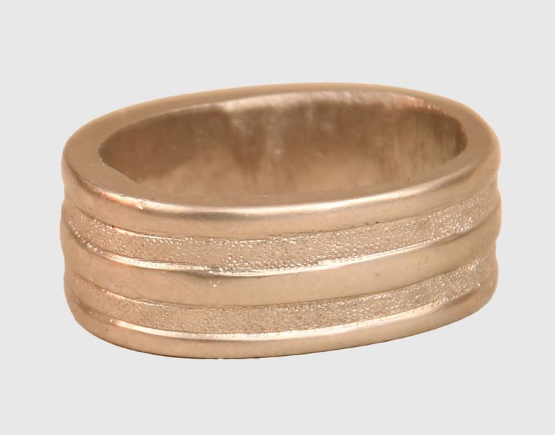 GERMAN WWII FIRST MODEL RAILWAY OFFICERS DAGGER CENTRE RING.