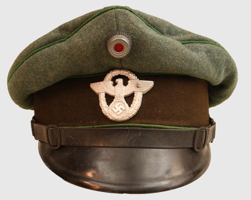 GERMAN WWII SCHUTZPOLIZEI VISOR CAP.