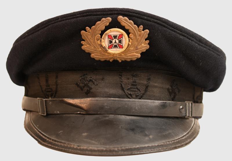 GERMAN WWII VETERANS VISOR CAP.