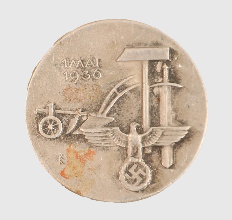 GERMAN WWII 1ST May 1936 DAY BADGE.