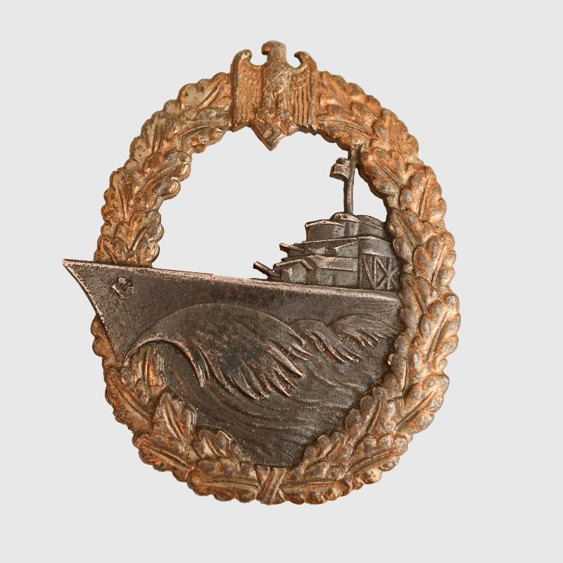 GERMAN WWII KRIEGSMARINE DESTROYER BADGE.
