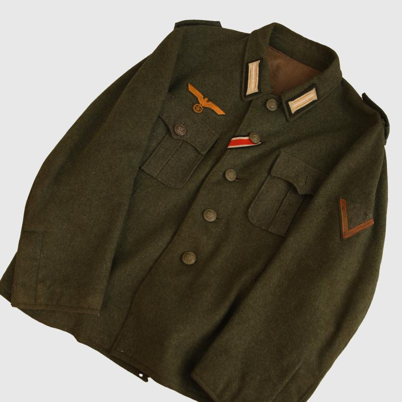 GERMAN WWII COASTAL ARTILLERY ENLISTED MANS TUNIC.