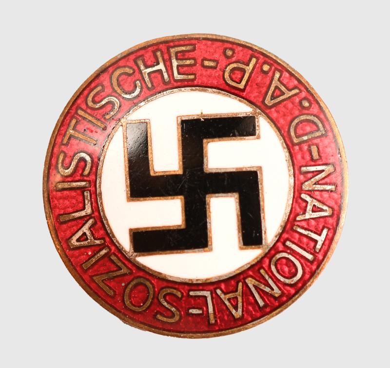 GERMAN WWII NSDAP MEMBERSHIP BADGE MARKED M/101.
