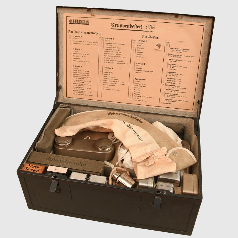 GERMAN WWI AND WWII COMPANY LEVEL MEDICAL BOX, COMPLETE.