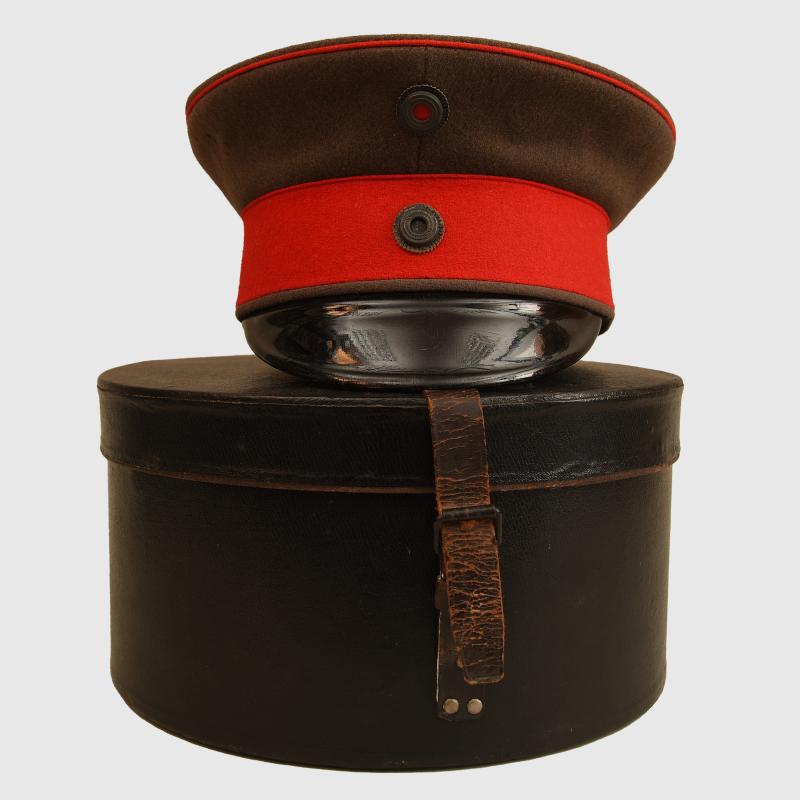 GERMAN WWI PRUSSIAN OFFICERS FIELD GREY VISOR CAP, CASED.