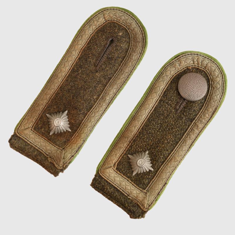 GERMAN WWII ARMY PANZER GRENADIER NCO SHOULDER BOARDS.