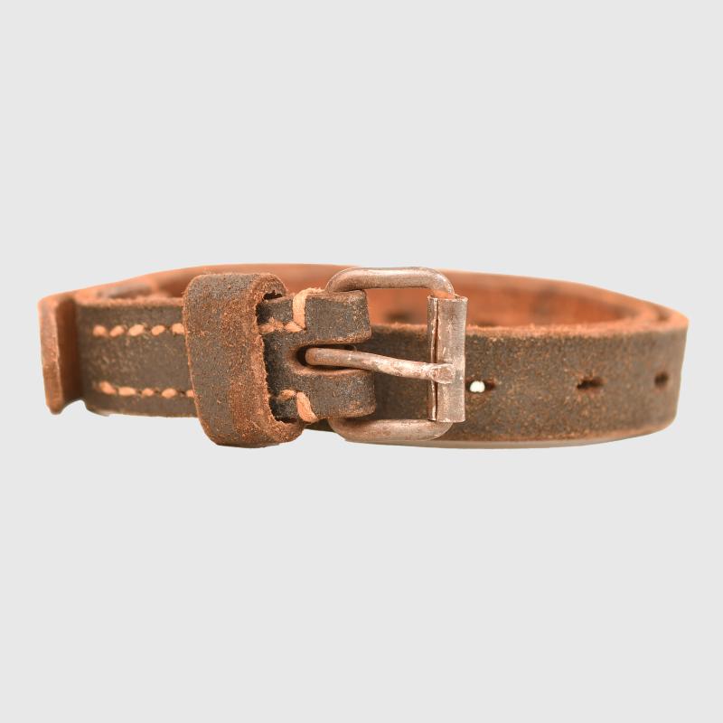 GERMAN WWII WATER BOTTLE STRAP, UNDATED.