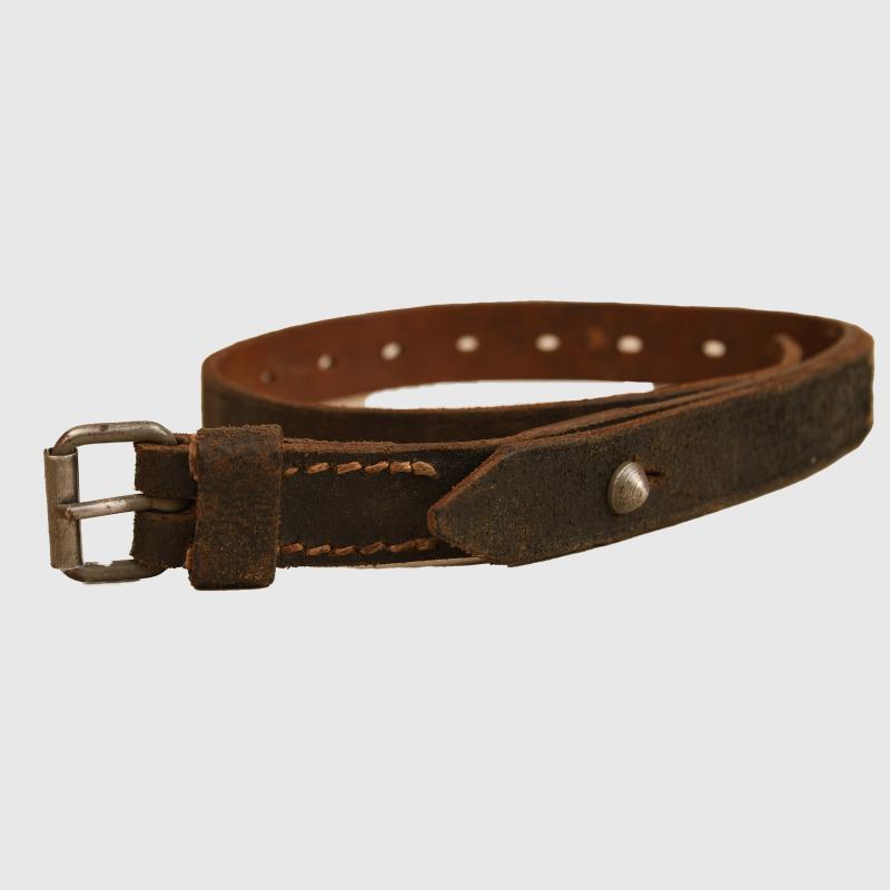 GERMAN WWII WATER BOTTLE STRAP. 39 DATED.
