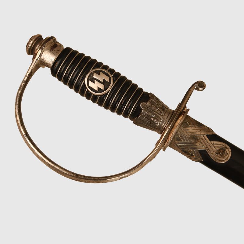 GERMAN WWII SS OFFICERS SWORD.