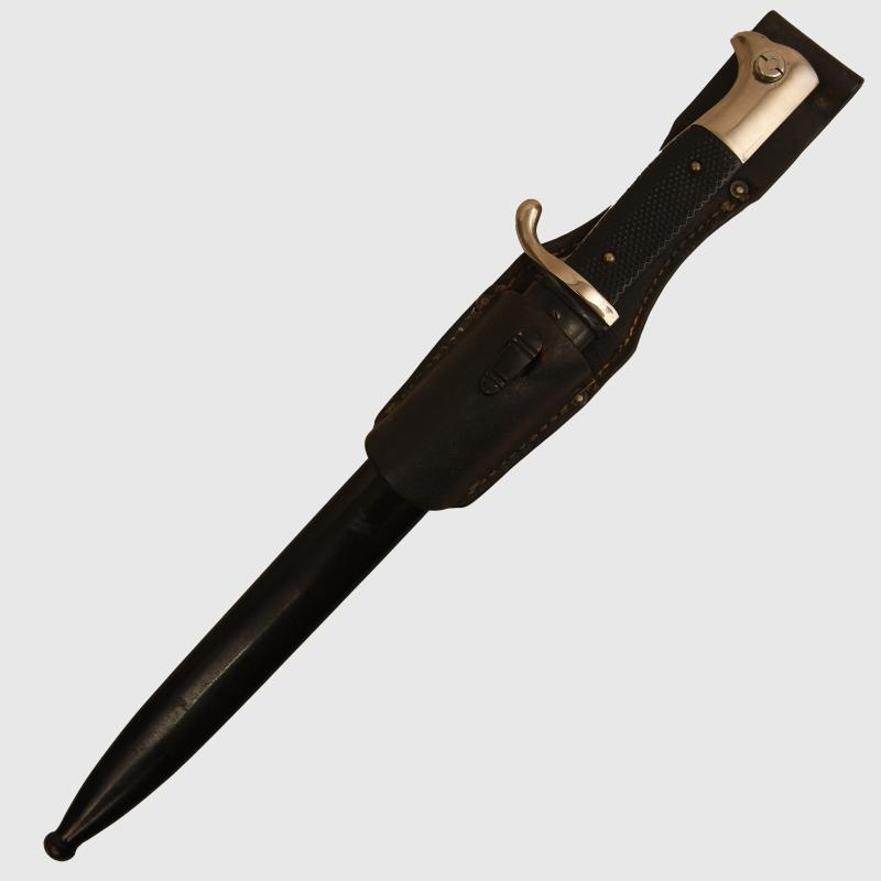 GERMAN WWII ARMY ETCHED BLADED PARADE BAYONET.