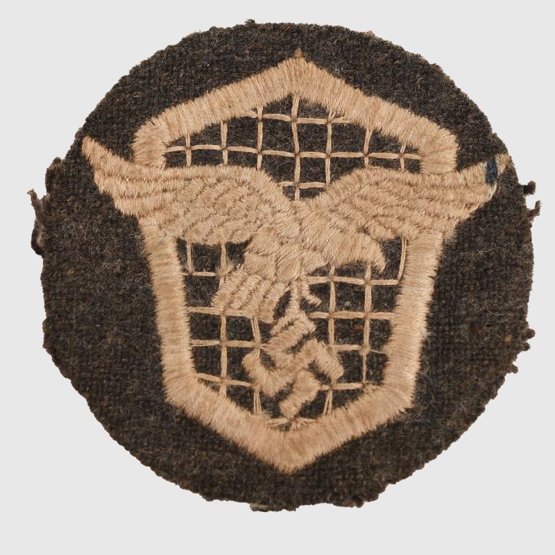 GERMAN WWII LUFTWAFFE DRIVER QUALIFICATION BADGE.