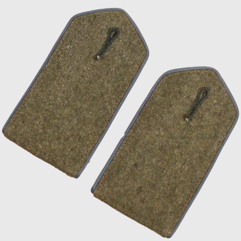 GERMAN WWII TURKISTAN VOLUNTEERS SHOULDER BOARDS.