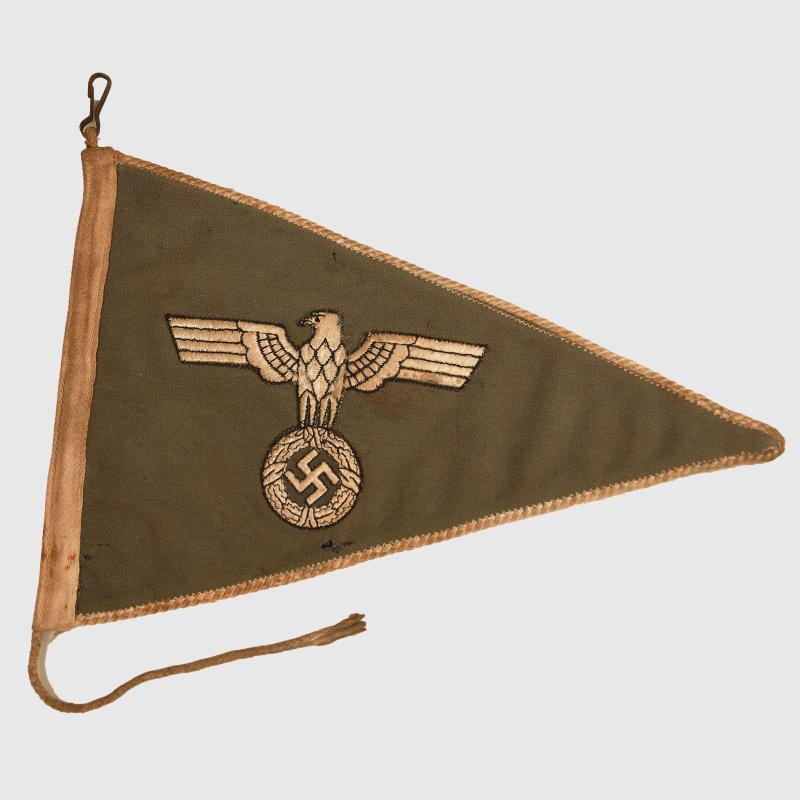 GERMAN WWII ARMY OFFICERS CAR PENNANT.
