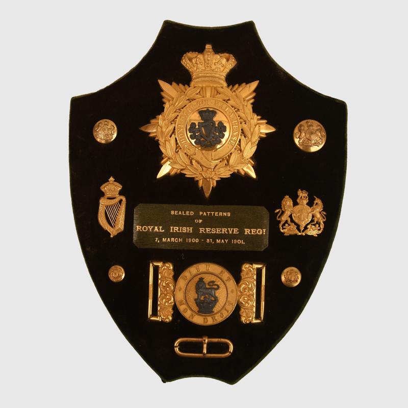 BRITISH/IRISH OFFICERS INSIGNIA.
