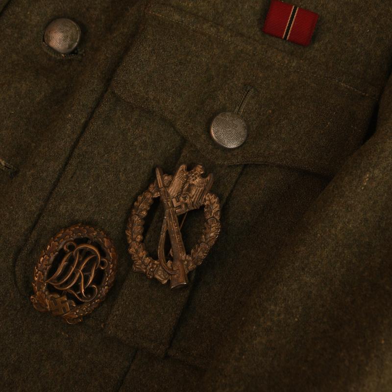 GERMAN WWII MOUNTAIN TROOP OFFICERS UNIFORM, IDENTIFIED.