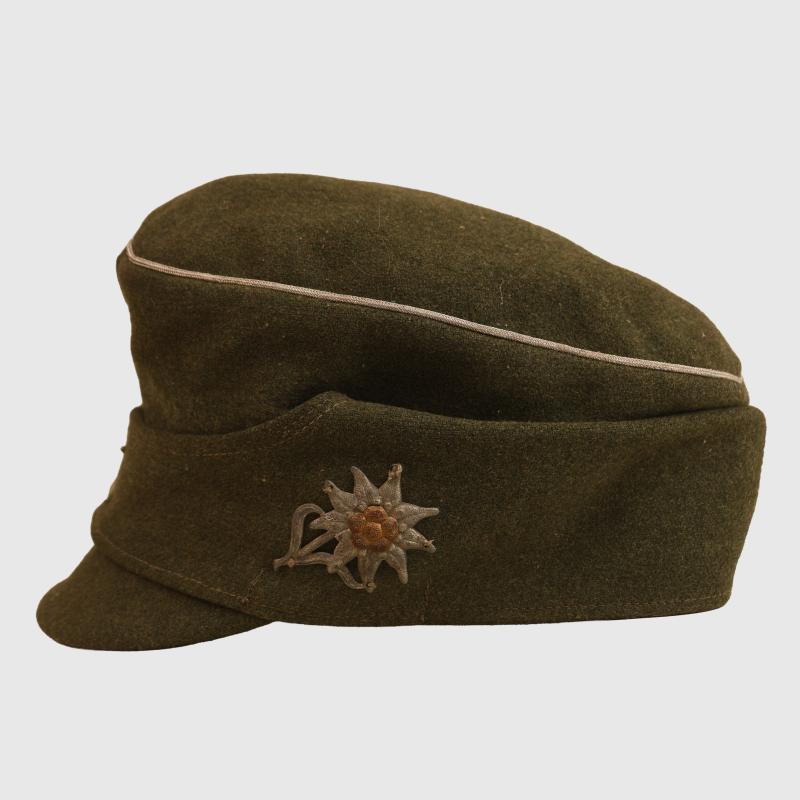 GERMAN WWII MOUNTAIN TROOP OFFICERS UNIFORM, IDENTIFIED.