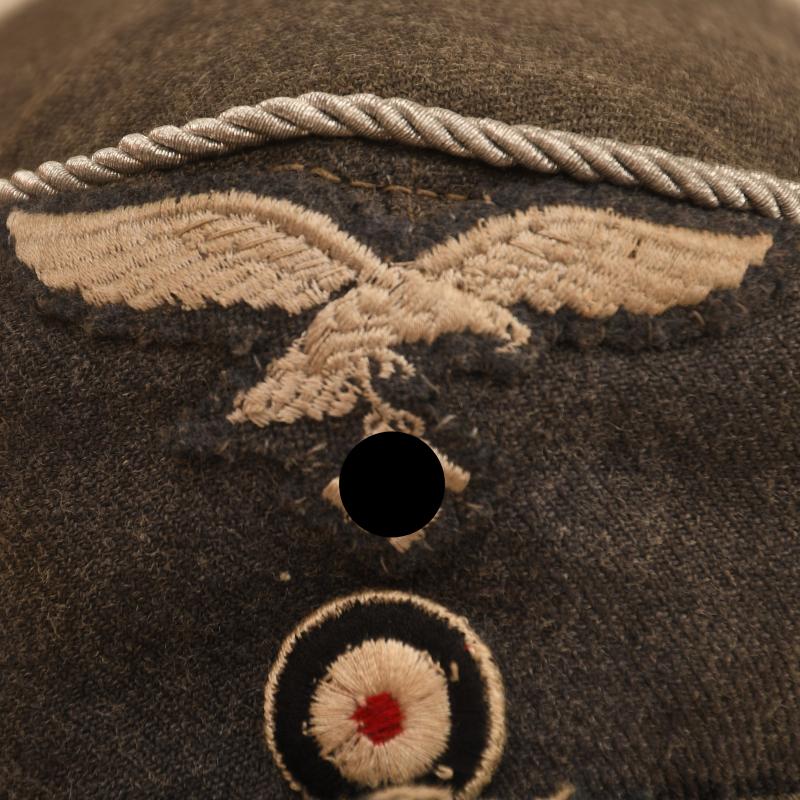 GERMAN WWII LUFTWAFFE OFFICERS M.43 CAP.