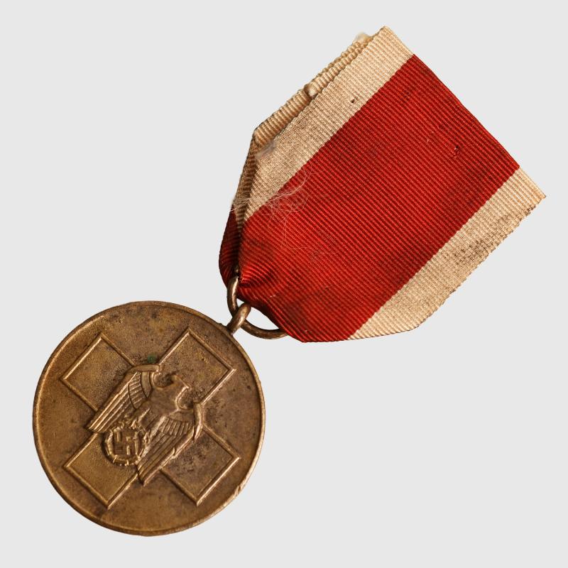GERMAN WWII SOCIAL WELFARE MEDAL.